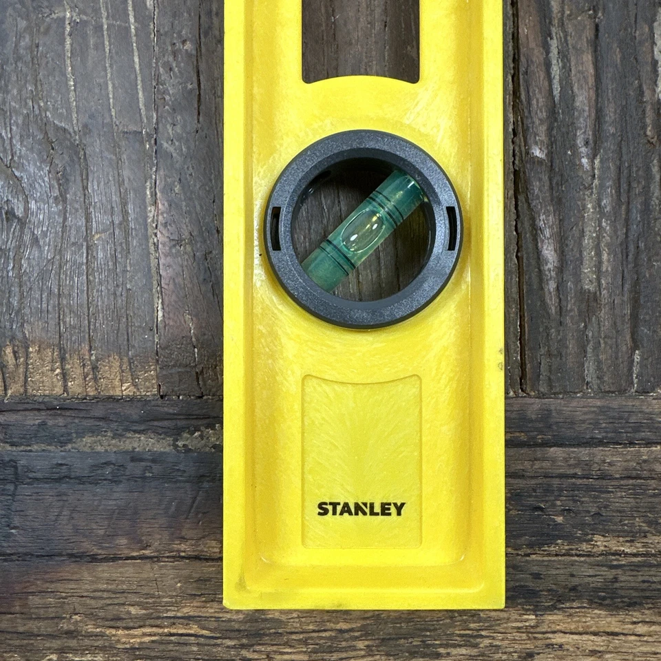 Stanley FatMax 24" ALUMINUM Non-Magnetic BOX BEAM High Impact ABS Level 3 VIAL - Image 4 of 4
