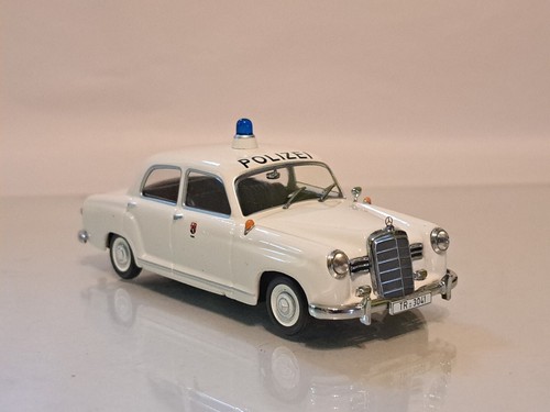 1:43 scale Minichamps Mercedes-Benz 180 German Police Diecast Model Car - Picture 2 of 16