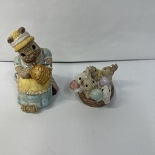 The Easter Bunny Family Crystal Flower Made in USA 5" Label