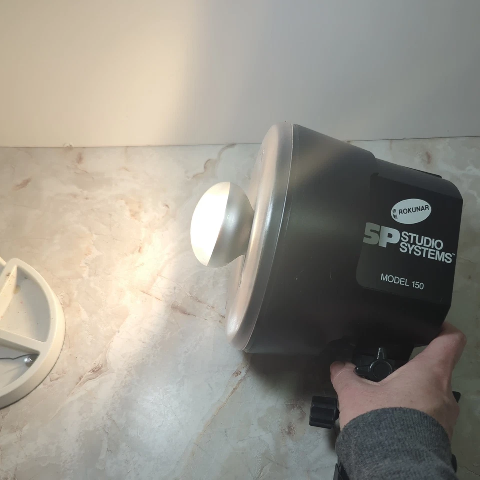 Rokunar Studio Pro 150 AC Flash Modeling Lamp 135ws Tested works - Image 3 of 4