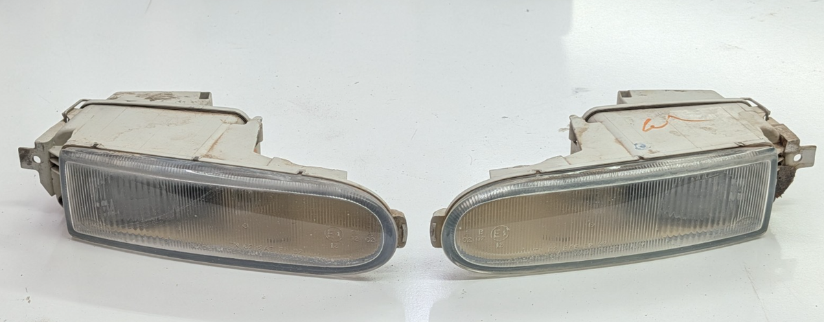 95-98 Porsche 911 993 OEM Fog Light side marker set 99363108200