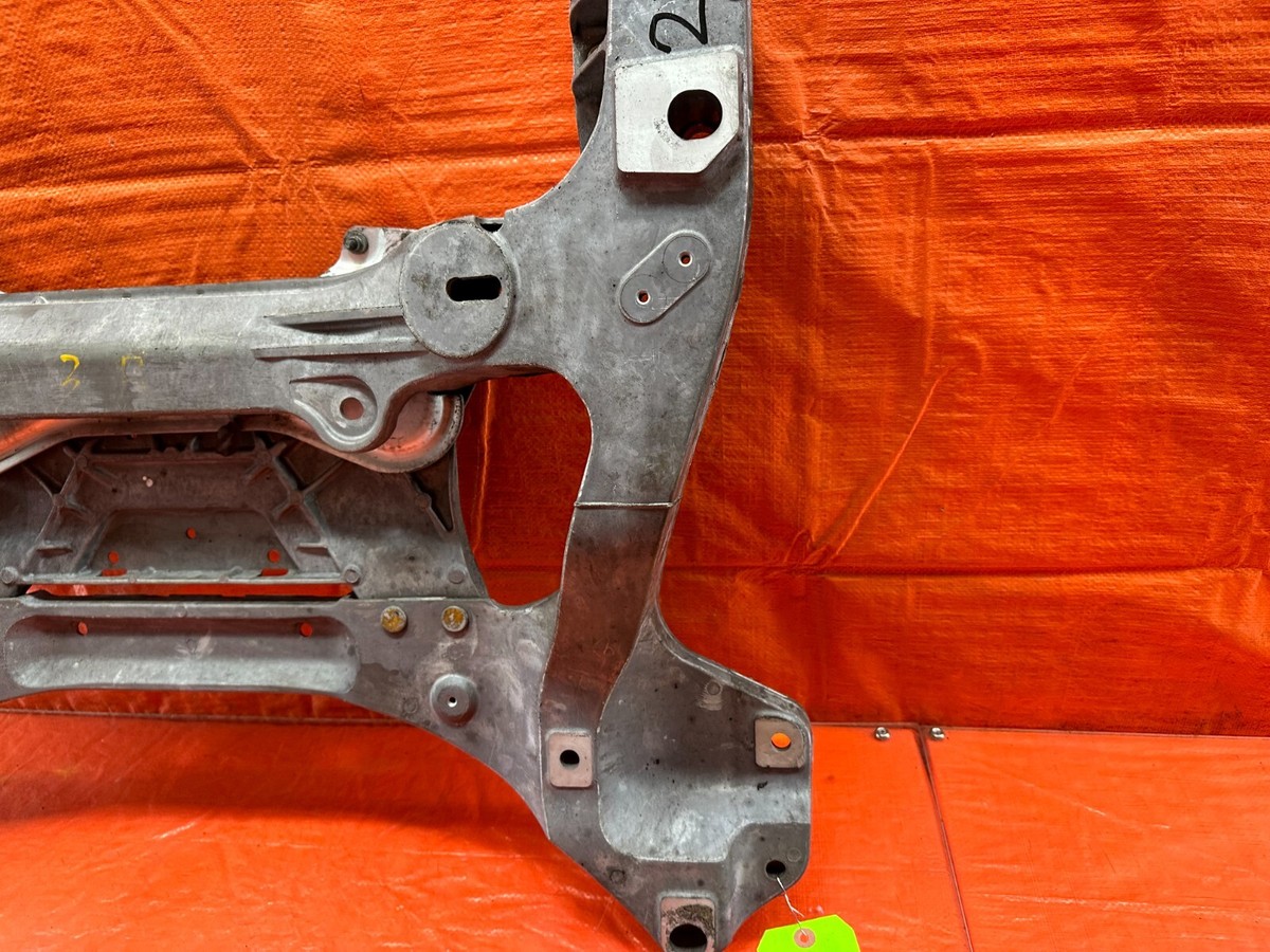 09-13 INFINITI G37 - FRONT SUBFRAME CROSSMEMBER K FRAME ENGINE