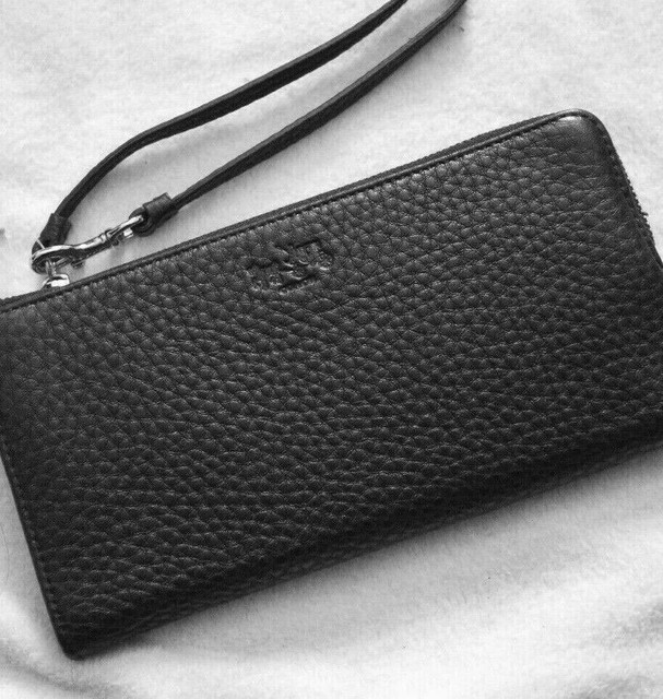 coach wristlet strap