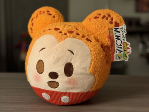 SDCC 2024 Disney Munchlings Set Leroy Pooh Mickey Exclusive 10" Plush IN HAND - Picture 2 of 8