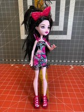 Monster High Draculaura Doll Dress  Heels Mattel 2016