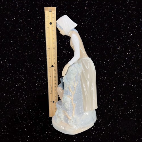 Lladro Nao Girl With Water Well Fountain Large Figurine Made In Spain Porcelain - 第 5/9 張圖片