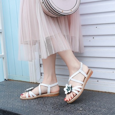 ladies slippers size 2.5