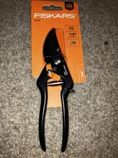NEW! Fiskars Solid P131 Bypass Pruner 1/2" Cut Capacity Metal Handle #9503