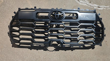 Grille Oem Toyota Tundra 2022-2026 Trd Wradar And Camera Hole New Take-off