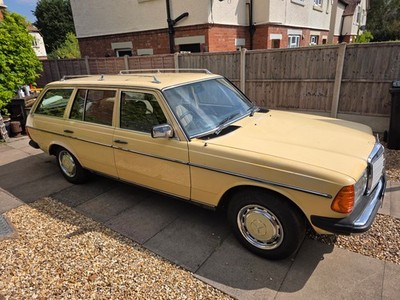 Mercedes-Benz 123 1984