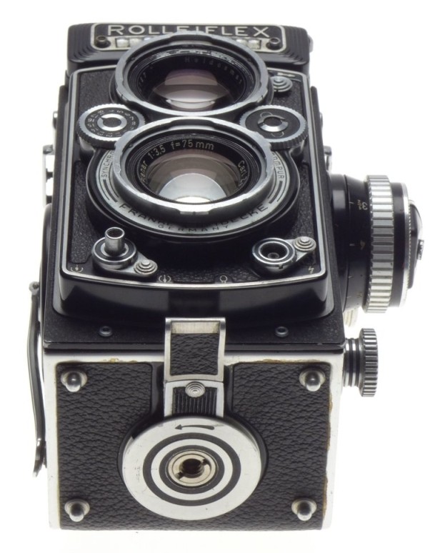 Rolleiflex 2.8F Planar (révisé par Rolleiz Service) sur Gens de Confiance