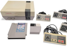 NINTENDO ENTERTAINMENT SYSTEM NES-001 CLASSIC 1985 VIDEO GAME CONSOLE BUNDLE