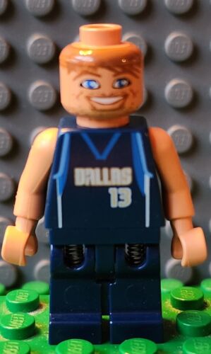 LEGO - NBA - Minifigure - Steve Nash #13 Dallas Mavericks - NBA018 3565 3433 - Foto 1 di 1