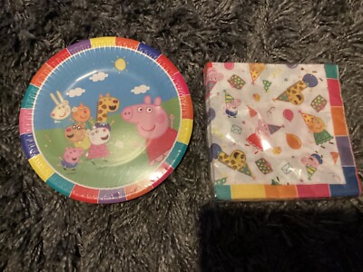 Brandneu in Verpackung Neu Peppa Pig Packung mit 20 Papier Party Servietten & 8 Papptellern