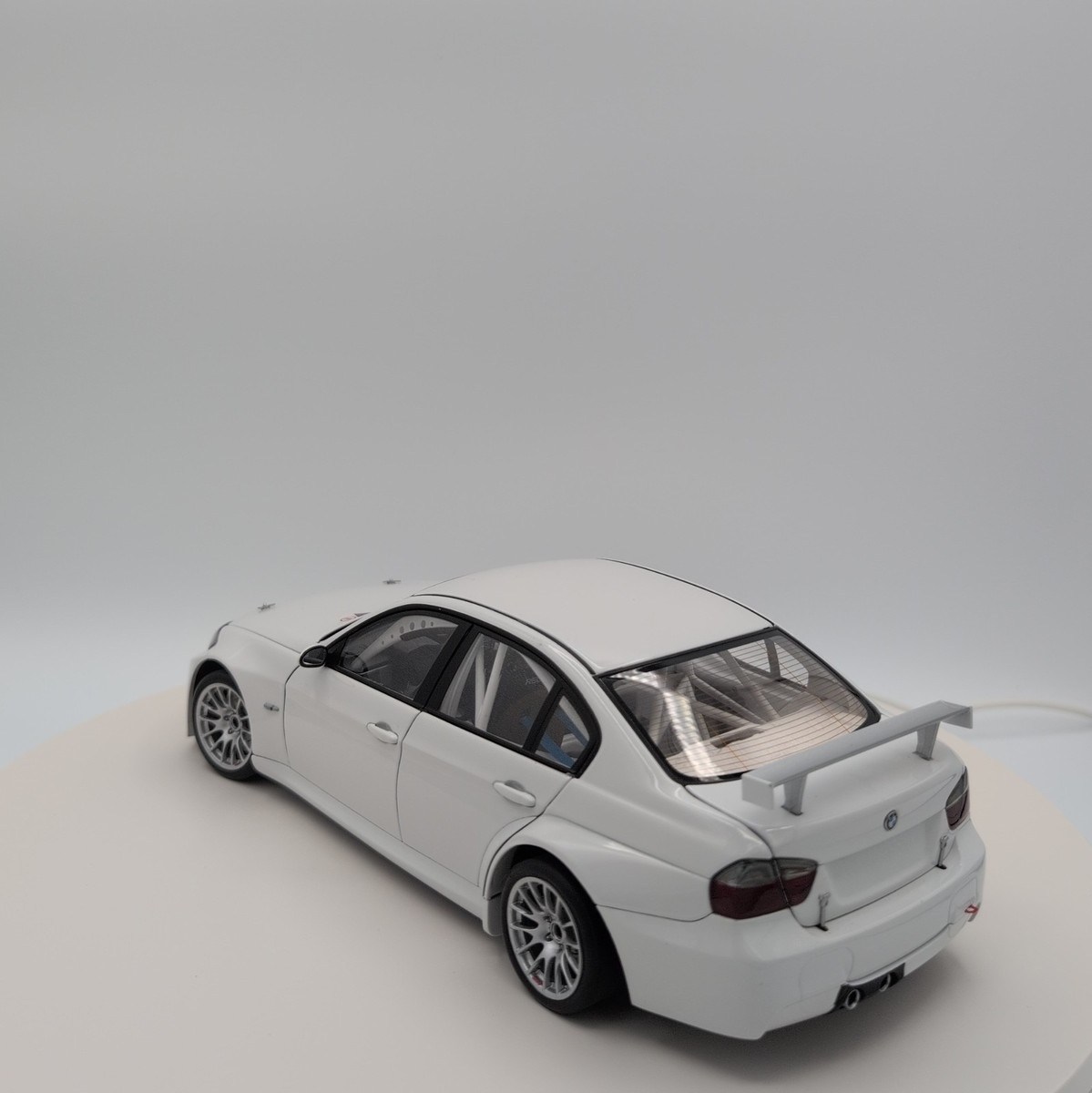 AUTOart 1/18 BMW 320si E90 2006 WTCC Plain Body Diecast Model Car