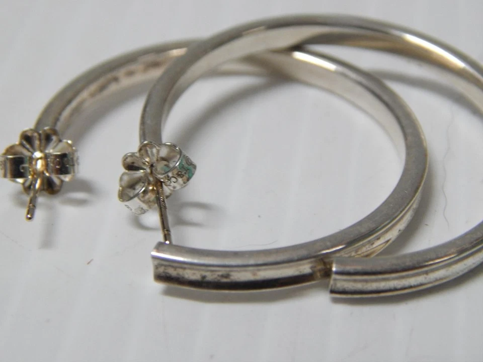 ELEGANT TIFFANY STERLING SILVER LARGE HOOP EARRINGS + POUCH - Image 4 of 4