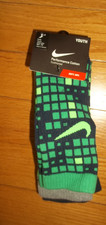 NIKE YOUTH CREW SOCKS 3 PACK SHOE SIZE 5Y-7Y SOFT AND DRY   NEW  