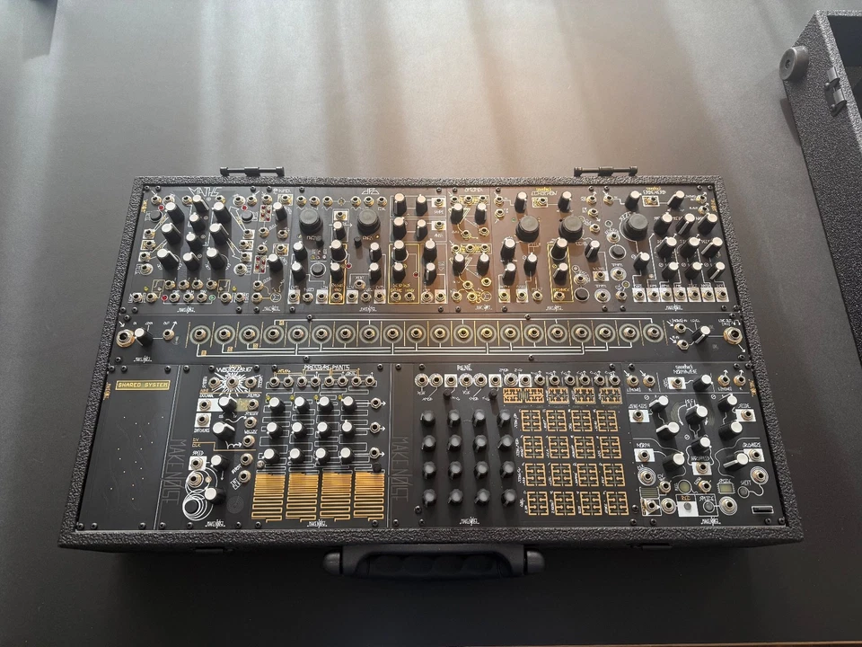 Make Noise Shared System Schwarz Gold (2017) Modular Synth – Neuwertig