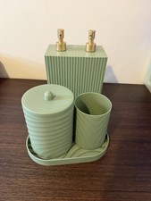 Modern Light Green Plastic Bathroom Set Soap Dispenser Holder Tray