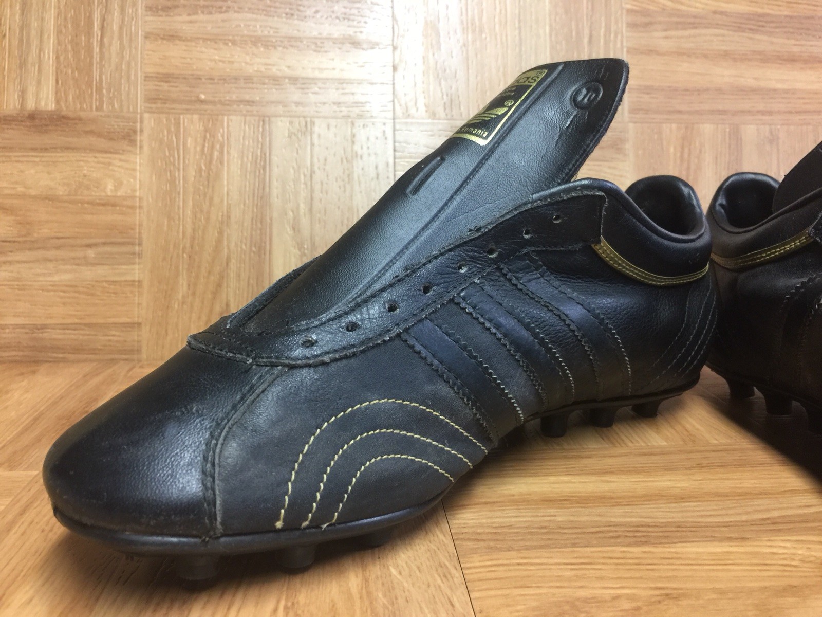 RARE🔥 Adidas Made In Romania Soccer Cleats Black Pre… Gem