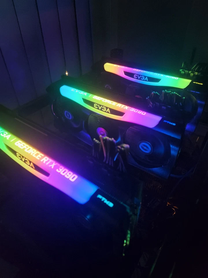 1 GPU RTX 3090 FTW3 y 1 3070 TUF 8GB. ¡Excelente estado! Foto 2 de 4