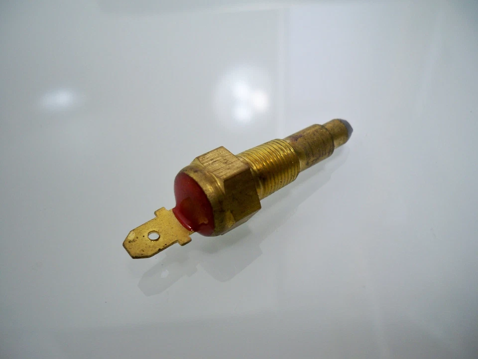 Interruttore Temperatura Adatto per Kubota Z402 Z482 Z602 D722 D782 D1105 D1403 - Image 2 of 2