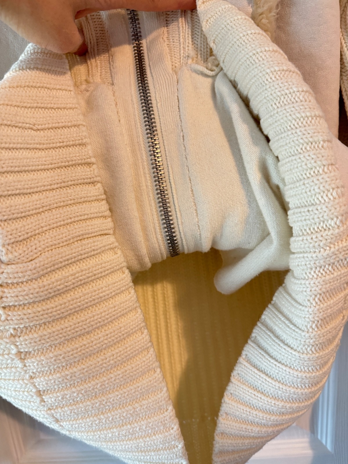 Armani Exchange Women’s Beige Sweater/Jacket size S image 5