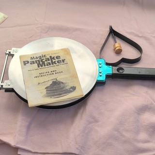 Magic Pancake Maker Non Stick Stovetop Pancake Maker Heart Form & Book Vintage