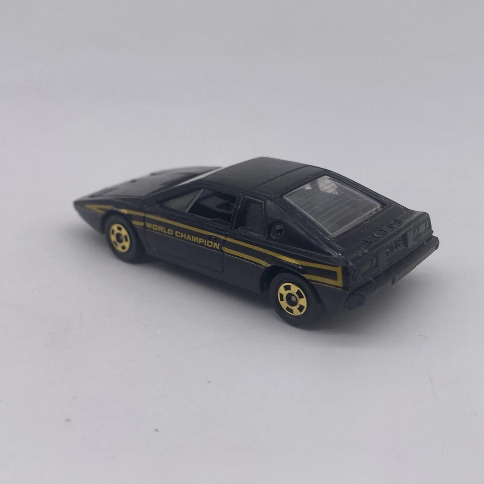 Tomica Black Lotus Esprit 1970 fundido a presión escala 1:60 ruedas doradas Foto 3 de 4
