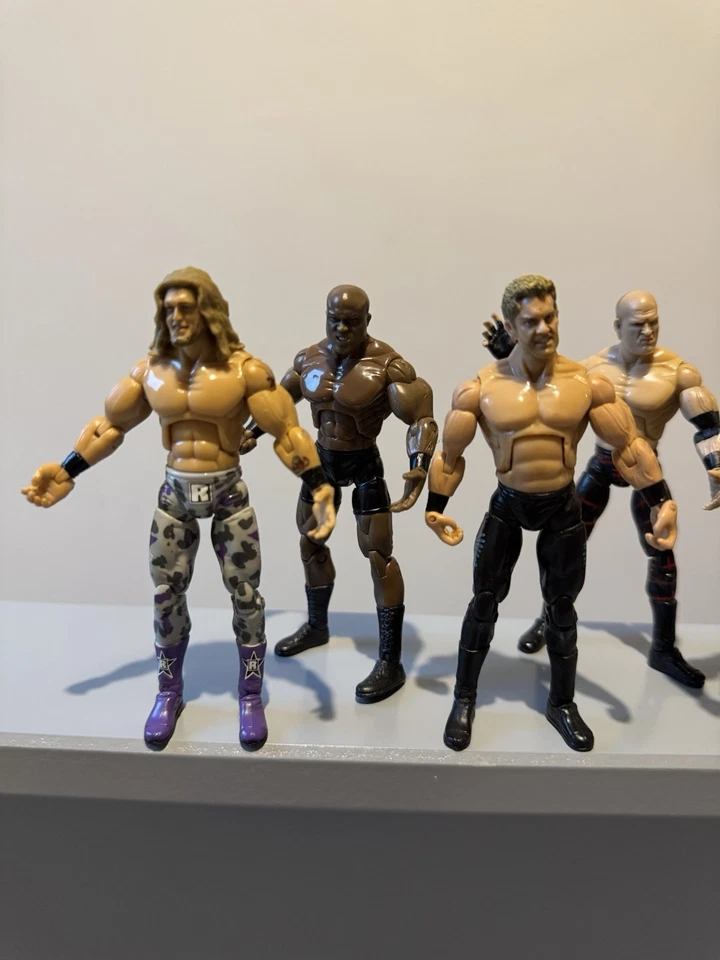 WWE JAKKS PACIFIC DELUXE BUILD ‘N’ BRAWL BUNDLE WITH 8 FIGURES - Image 2 of 3