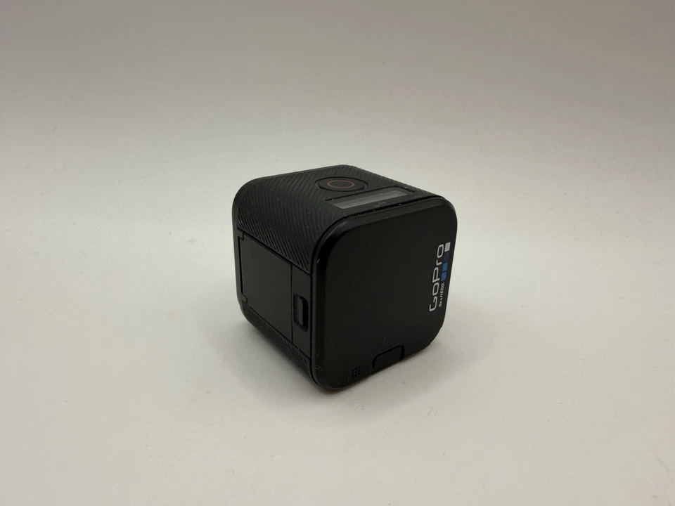 GoPro Hero Session High-Resolution Camera - Tested Working With 32GB Card - Image 2 of 4