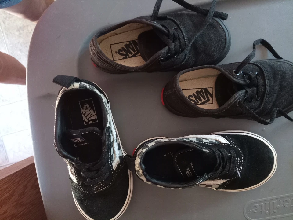 Furgonetas para niños pequeños talla 8, dos pares Foto 4 de 4