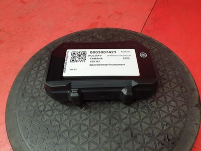 Yamaha YZF R7 Tacho Kombiinstrument Tacho 2023 4073 km