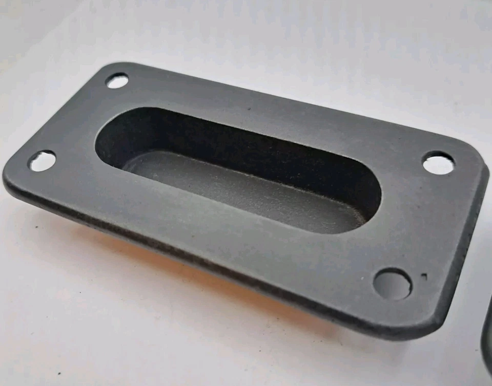 Lote de 2 elevadores de marco de ventana empotrados antiguos/de colección tiradores de herrajes de hierro fundido Foto 4 de 4