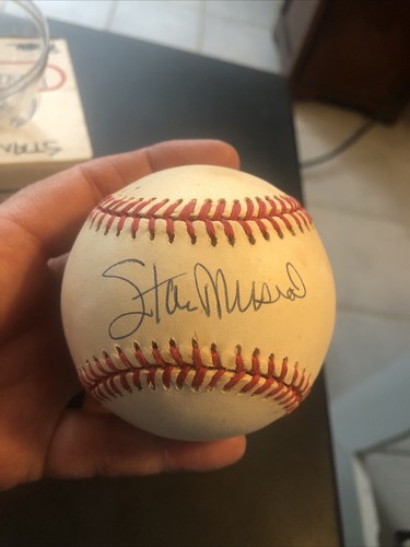 STAN MUSIAL AUTOGRAPHED BASEBALL WITH BALL CUBE - Picture 4 of 8