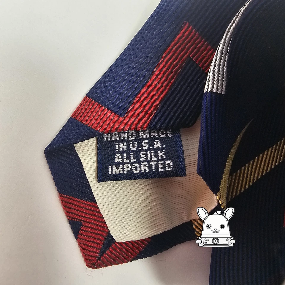 Винтажный Abercrombie & Fitch красный, золотой, белый линии на темно-синий шелковый галстук  - Изображение 3 из 3