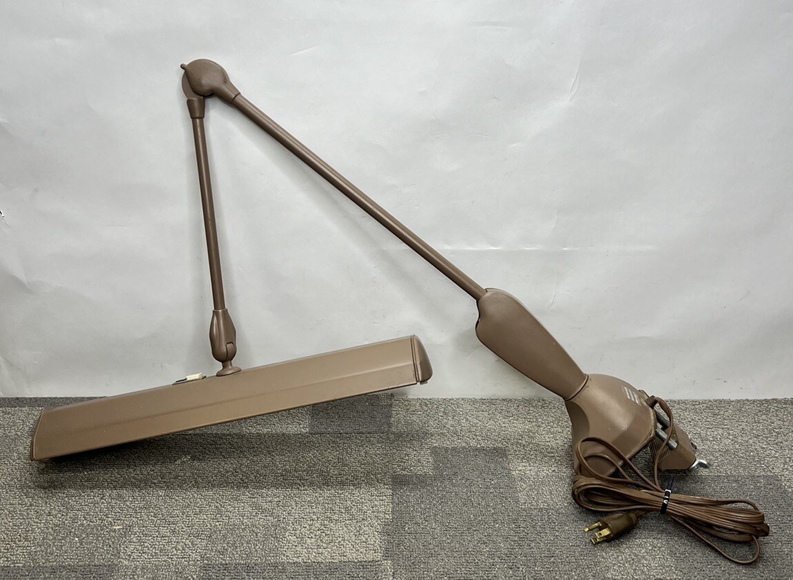 WASHINGTONデスクランプby Jean Michel Wilmotte 12-lumen-center-italia-