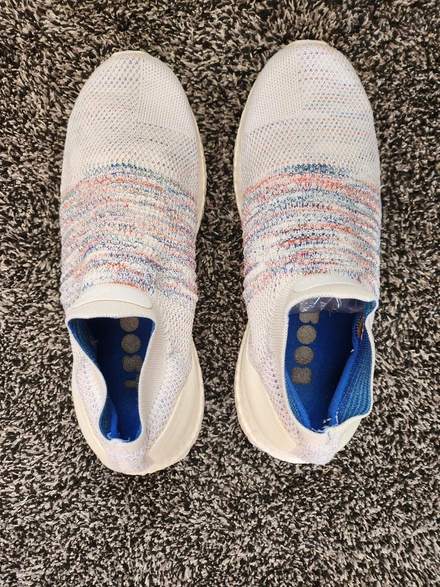 adidas gazelle silver green womens adidas ULTRABOOST 22 Running Shoes | Triple White main image 1
