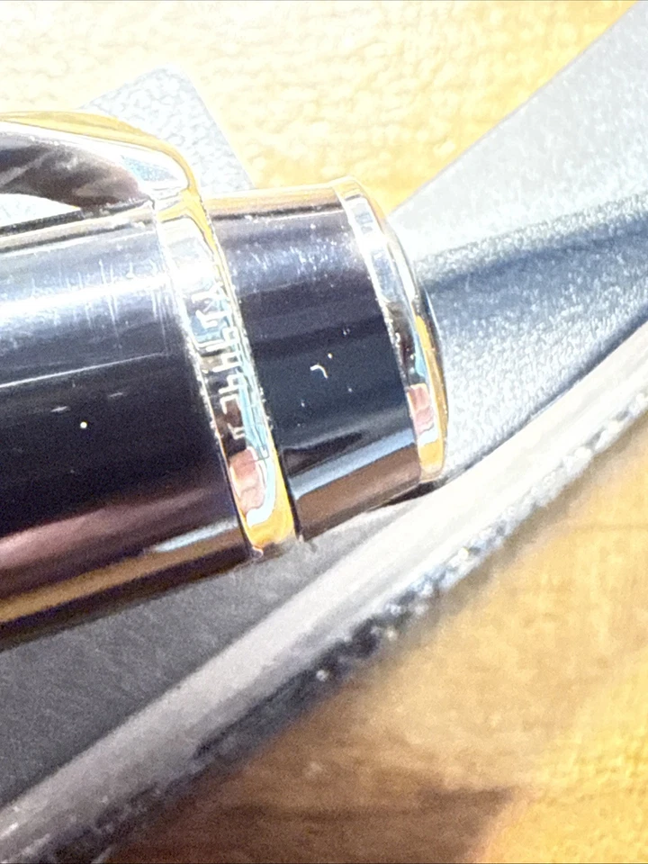 Montblanc Boheme Noir Platinum Line Rollerball Fineliner con bolígrafo de piedra azul Foto 4 de 4