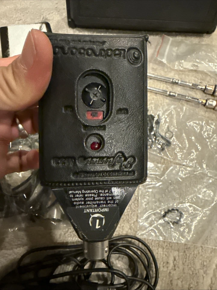 LECTROSONICS CR170 MINI VHF FREEDOMIKE RECEIVER & M170 BELT PACK TRANSMITTER + - Image 4 of 4