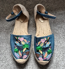 BODEN Flat Espadrilles/Sandals Denim Toucan Pattern size UK 7 (EU40)