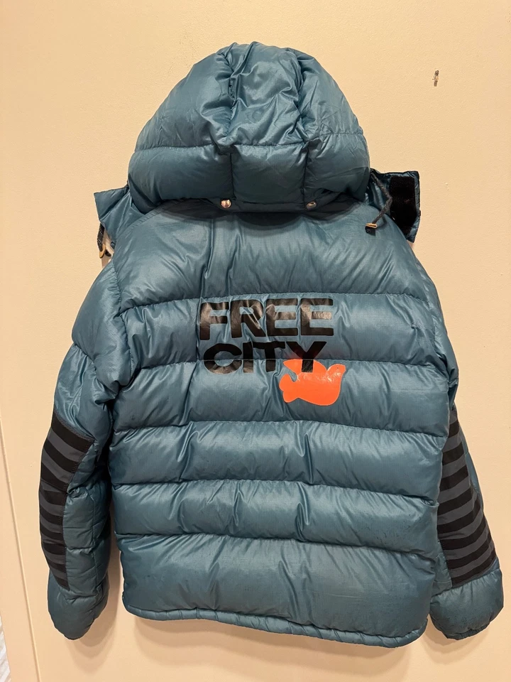 Burton x Free City Dry Ride Down Puffer Jacket Blue Men's M Super Rare - Image 2 of 4