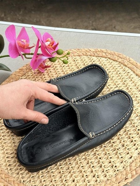 Women Karavella Loafers Black Leather 35