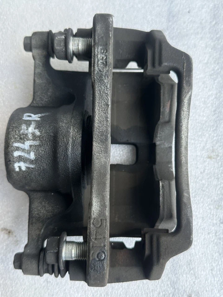 Honda Civic 2007 cupé lado derecho pasajero pinza de freno delantera 1,8 L Foto 2 de 4