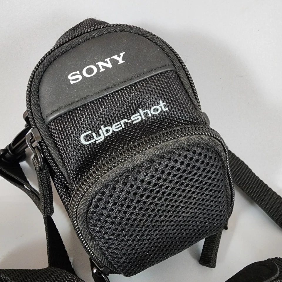 Estuche negro para cámara Sony Cyber-Shot LCS-CSD con correa para el hombro varios compartimentos Foto 2 de 4