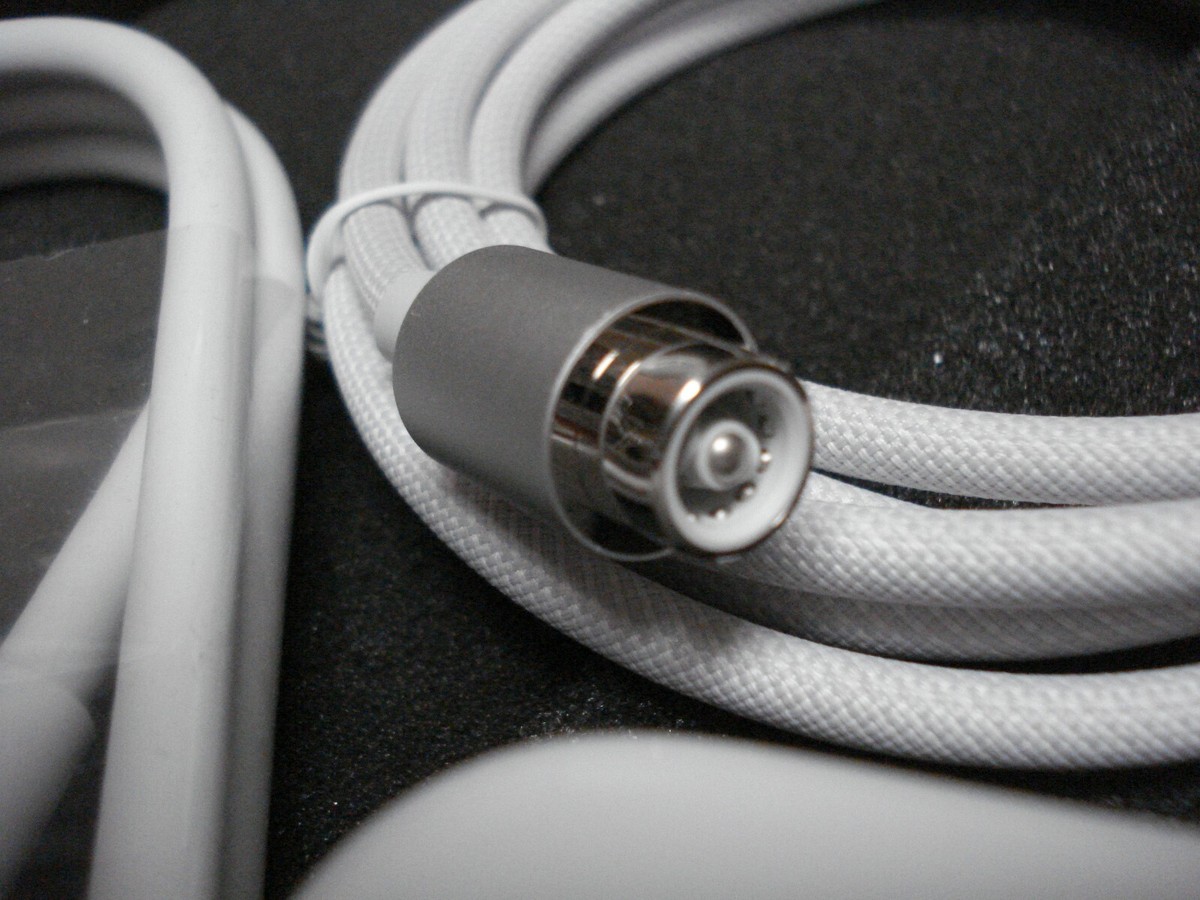 NEW Genuine Apple iMac 24