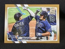TAMPA BAYS RAYS TEAM FOREARM BUMP 2021 TOPPS GOLD *SHORT PRINT 939 OF 2021