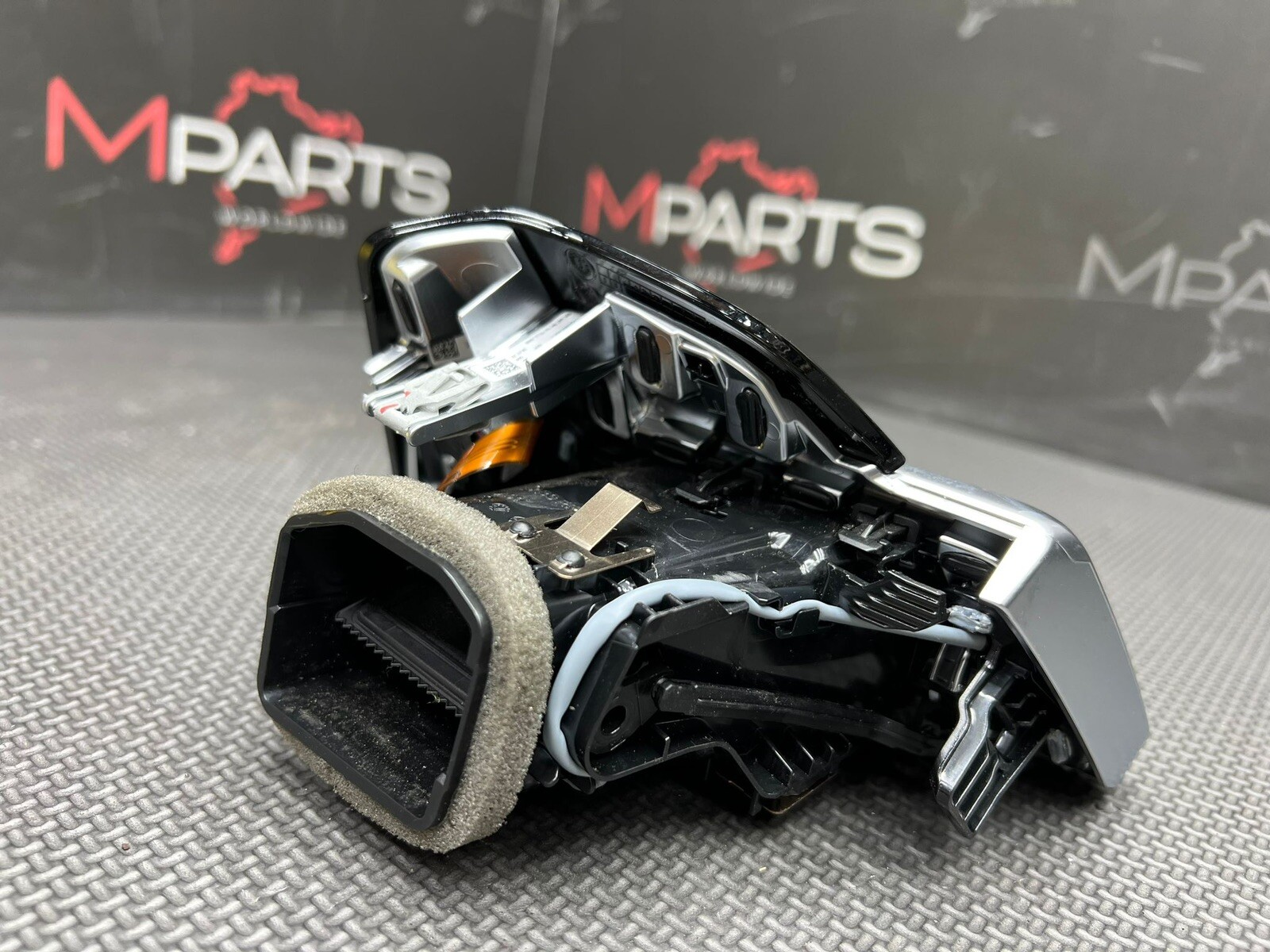 BMW 3 Series G20 2019 LHD Dashboard Air Vent 6807298 6848617 for  