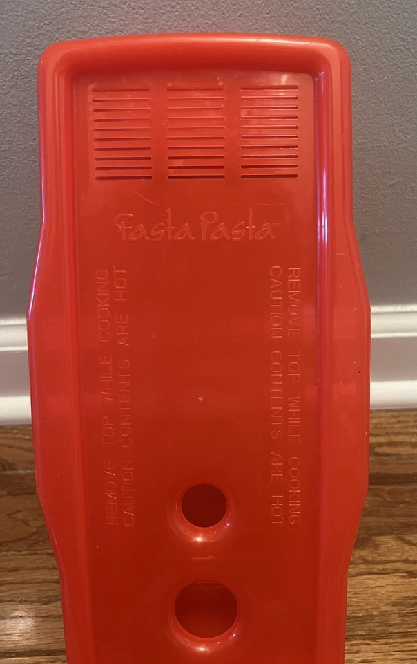 Fasta Pasta Microwave Cooker and Strainer Made in USA Dishwasher Safe Top Rack - Image 3 of 3