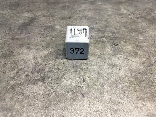 Audi Relais 372 4D0951253 Kraftstoffpumpenrelais #N27500